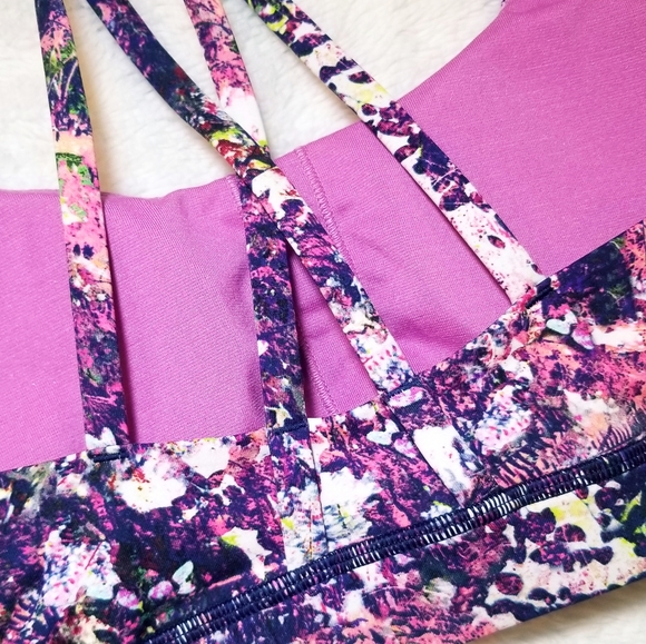 Lululemon Energy Sports Bra Seawheeze Multi Print Strappy Athleisure Yoga NWT - Picture 8 of 12